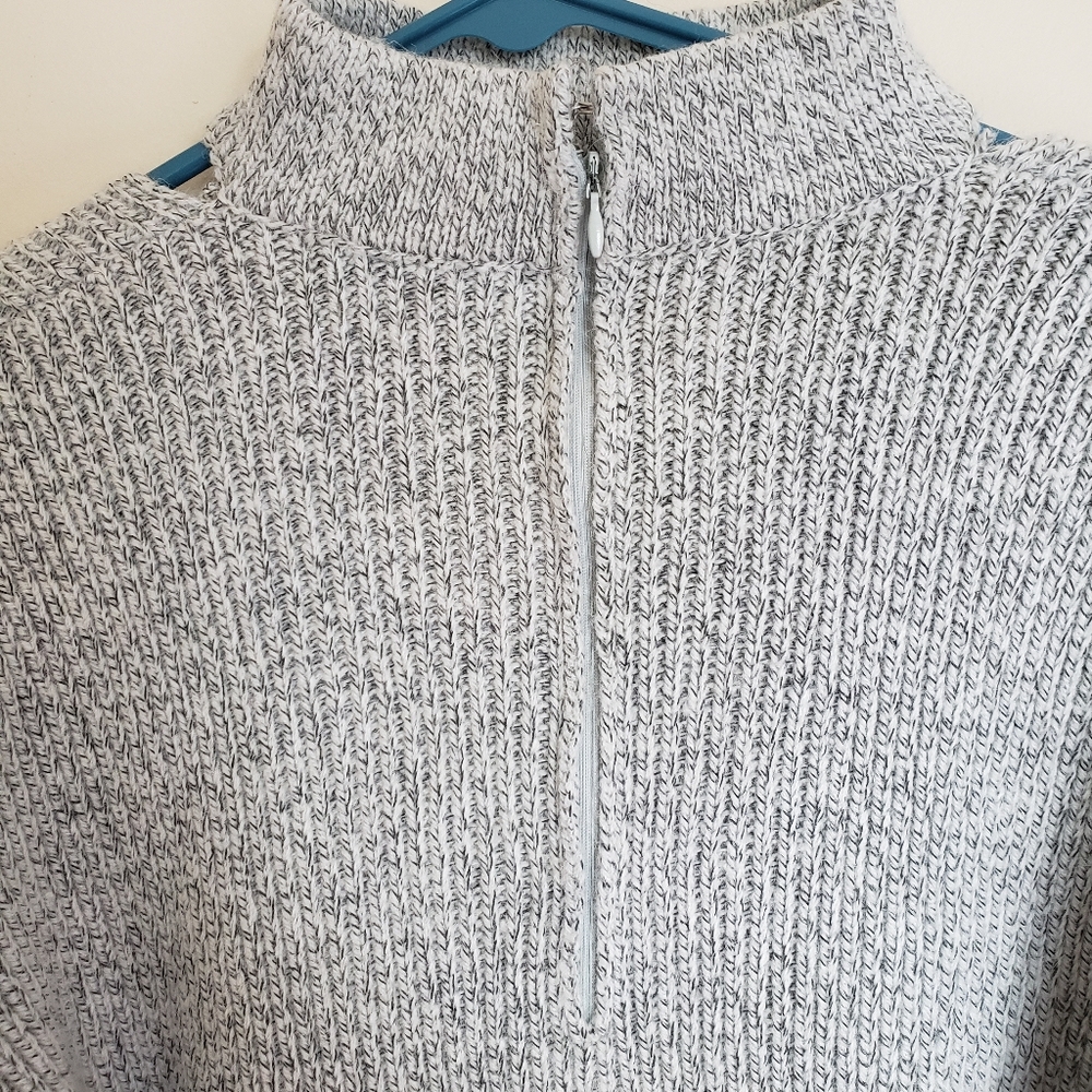 Do & Be Bell Sleeve Choker Sweater Size Medium - Picture 5 of 7